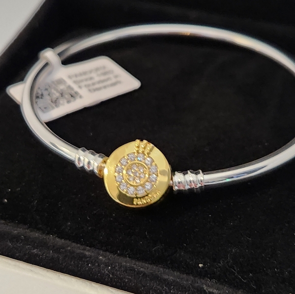 Pandora Moments Sparkling Crown Claps Bangle Bracelet for women's size 7.5 inche - Picture 2 of 4
